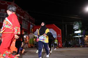 BIB: 3996
                            <button type="button" onclick="openModal(26261278)" class="btn btn-primary btn-sm float-right btn-popup" data-toggle="modal" data-target=".modal-high-quality">
                        <i class="fas fa-shopping-cart"></i> Add to Cart
                    </button>
                                            <button type="button" onclick="isThisMe(26261278, true)" class="btn btn-success btn-sm float-right btn-popup btn-isme hidden" data-toggle="tooltip" data-placement="bottom" title="นี่คือรูปของคุณใช่ไหม คลิกที่นี่เพื่อเอาเข้าอัลบั้ม">
                        <i class="fas fa-plus"></i> Add to album
                    </button>
                    <button type="button" onclick="isThisMe(26261278, false)" class="btn btn-warning btn-sm float-right btn-popup btn-isnotme hidden">
                        <i class="fas fa-ban"></i> Remove from album
                    </button>